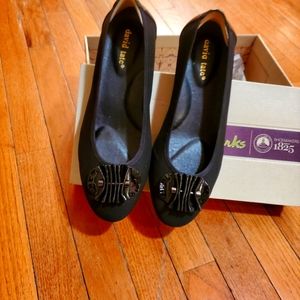 Size 10W BLACK FLATS